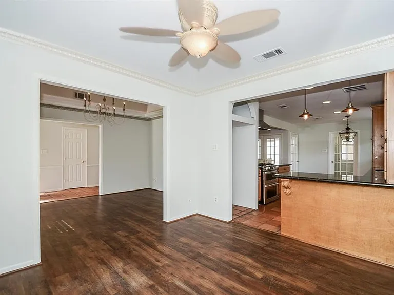 13814 Lynnwood Ln — Photo 6