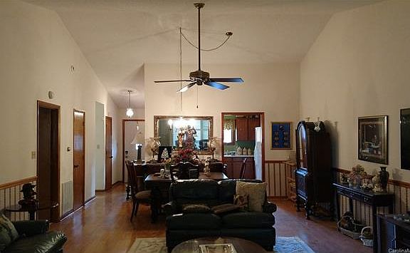 3rd image of 902 Wellington Hills Cir #902