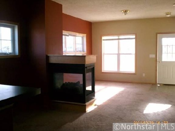 5th image of 2843 Mark Twain Dr
