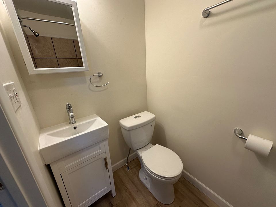 Unit Photo