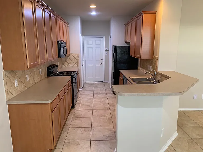 14422 Lilygate Ct — Photo 5