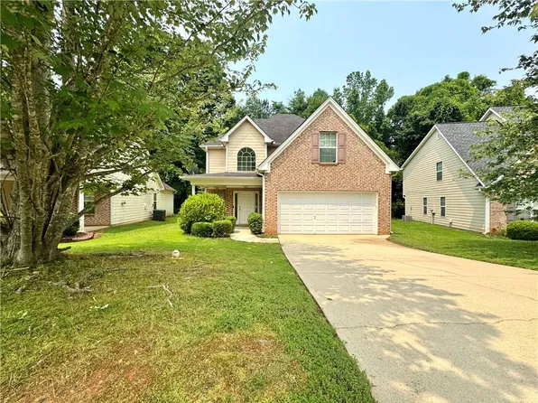 105 Avonwood Cir, Locust Grove, GA 30248