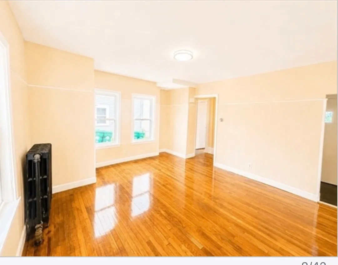 4 bed, 1.5 bath, 1300 sqft, $4,000 — Photo 3