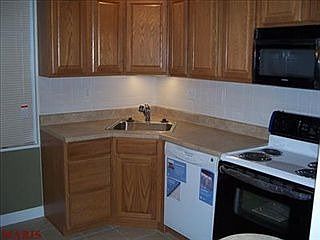 4th image of 9714 Wendell Dr
