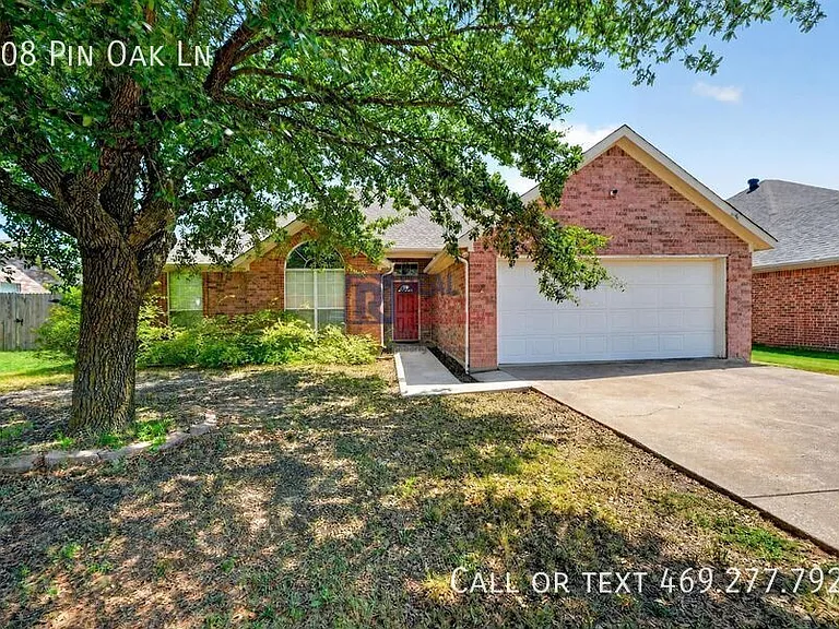 308 Pin Oak Ln — Photo 3
