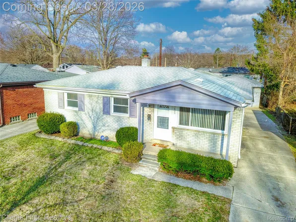 1603 Regene St, Westland, MI 48186