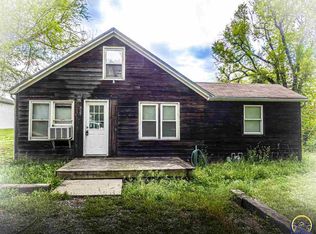 327 SW Saline St, Topeka, KS 66606