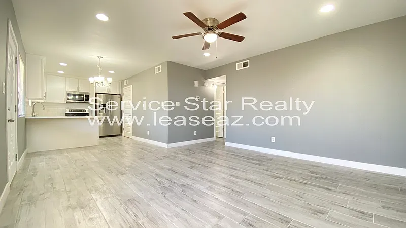 2 bed, 2.0 bath, 900 sqft, $1,050 — Photo 4