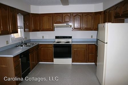 4th image of 20 Sugarloaf Ln