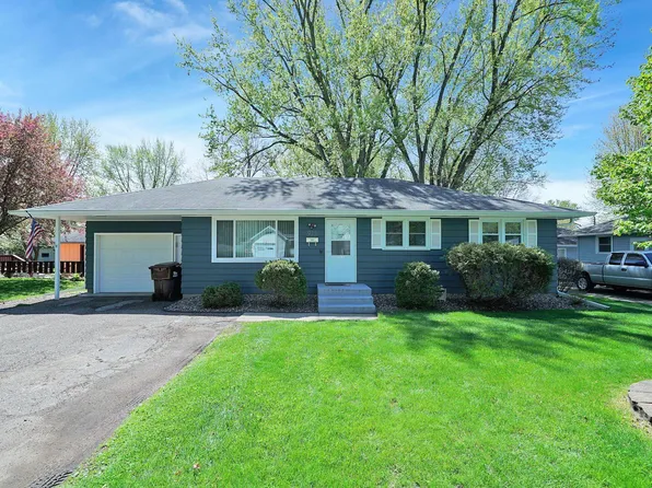 913 6th St W, Hastings, MN 55033