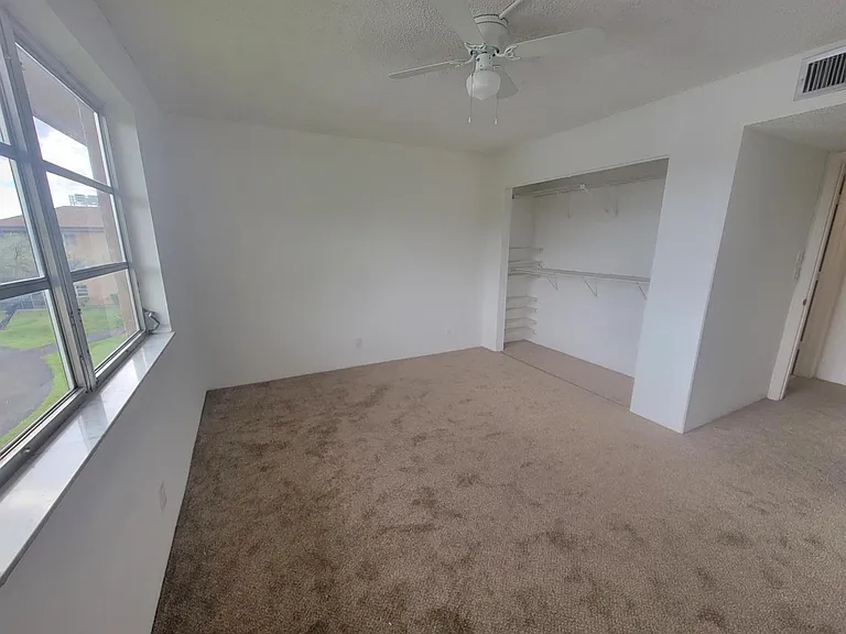 7900 NW 50th St #304 — Photo 10