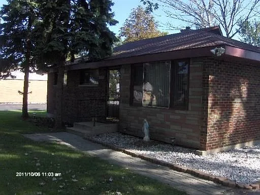 8037 S 83rd Ave photo 1