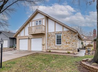10154 Edelweiss Cir, Merriam, KS 66203