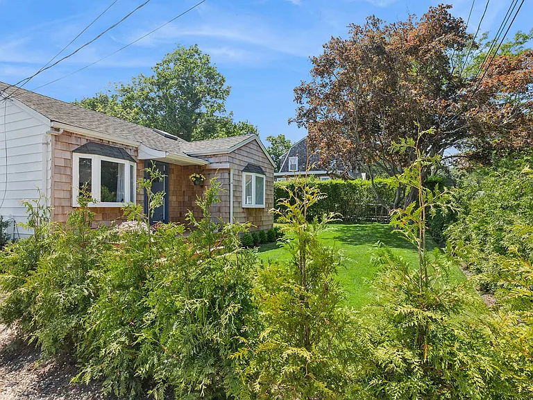 15 Indian Hill Rd — Photo 8