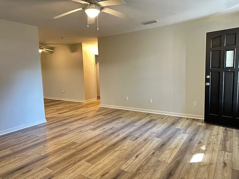 783 Kenneth Ct — Photo 10