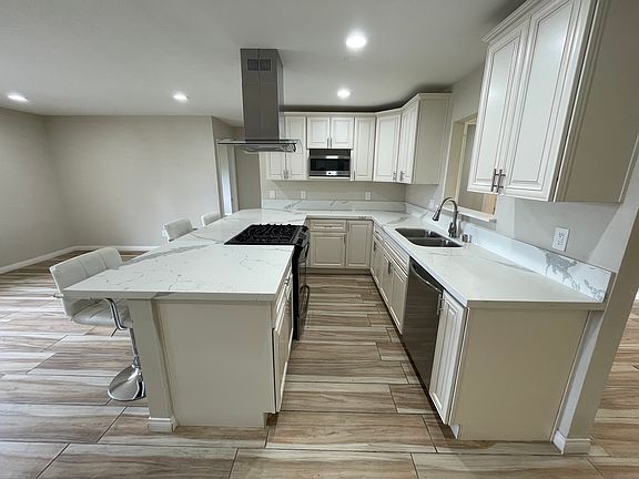 2nd image of 8871 Kelburn Ave