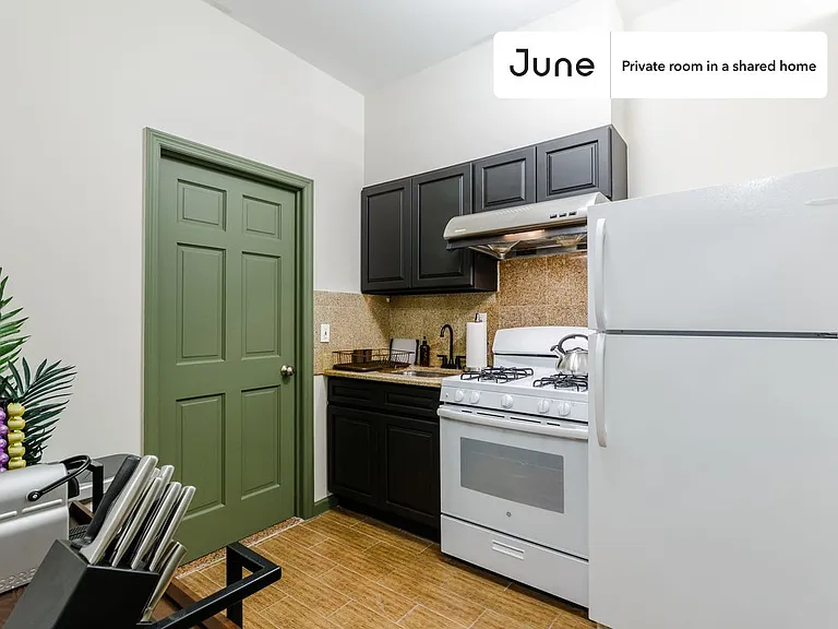 7 Eldridge St #C — Photo 6