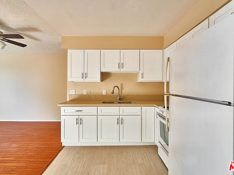 820 South St #301 — Photo 11