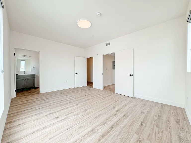 1743 Armacost Ave — Photo 17