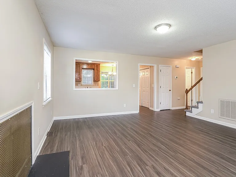 2110 Arden Pl — Photo 6