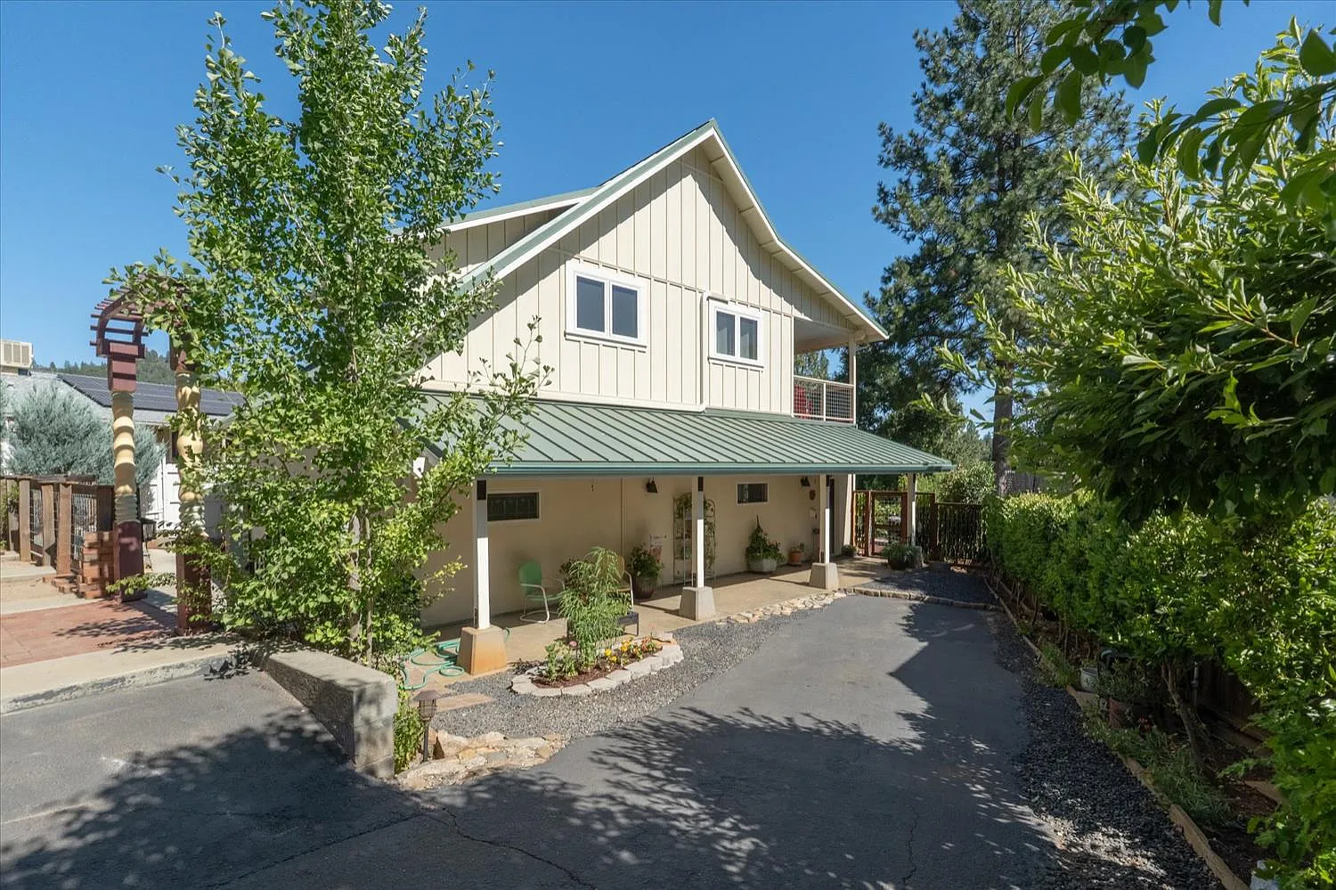 177 Apple Blossom Dr photo 1