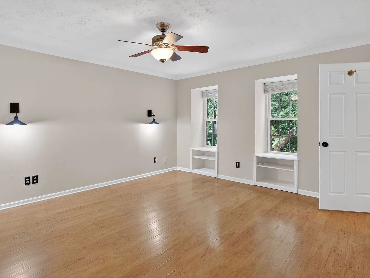 2 bed, 2.5 bath, 1320 sqft, $2,450 — Photo 1