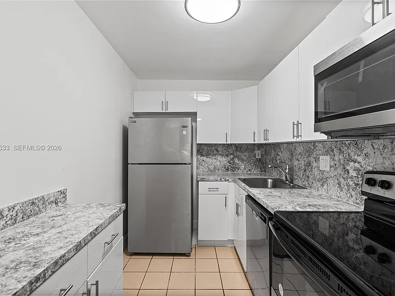 8501 NW 8th St #106 — Photo 13
