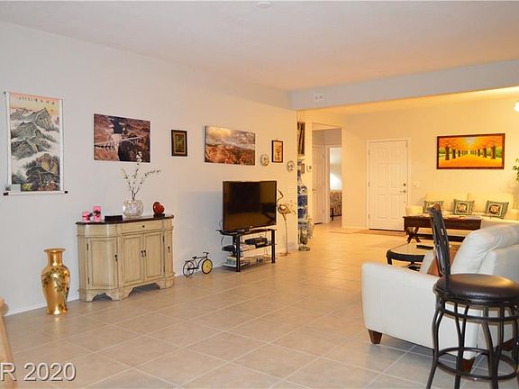 5th image of 6081 Fox Creek Ave