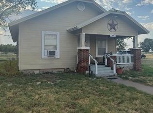 182 Scott St, Quanah, TX 79252