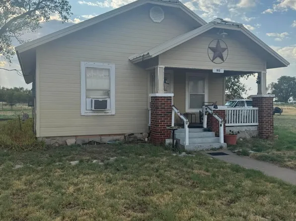 182 Scott St, Quanah, TX 79252