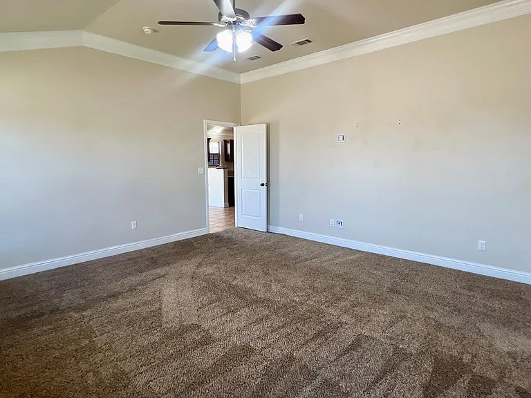 303 Koufax Ct — Photo 10