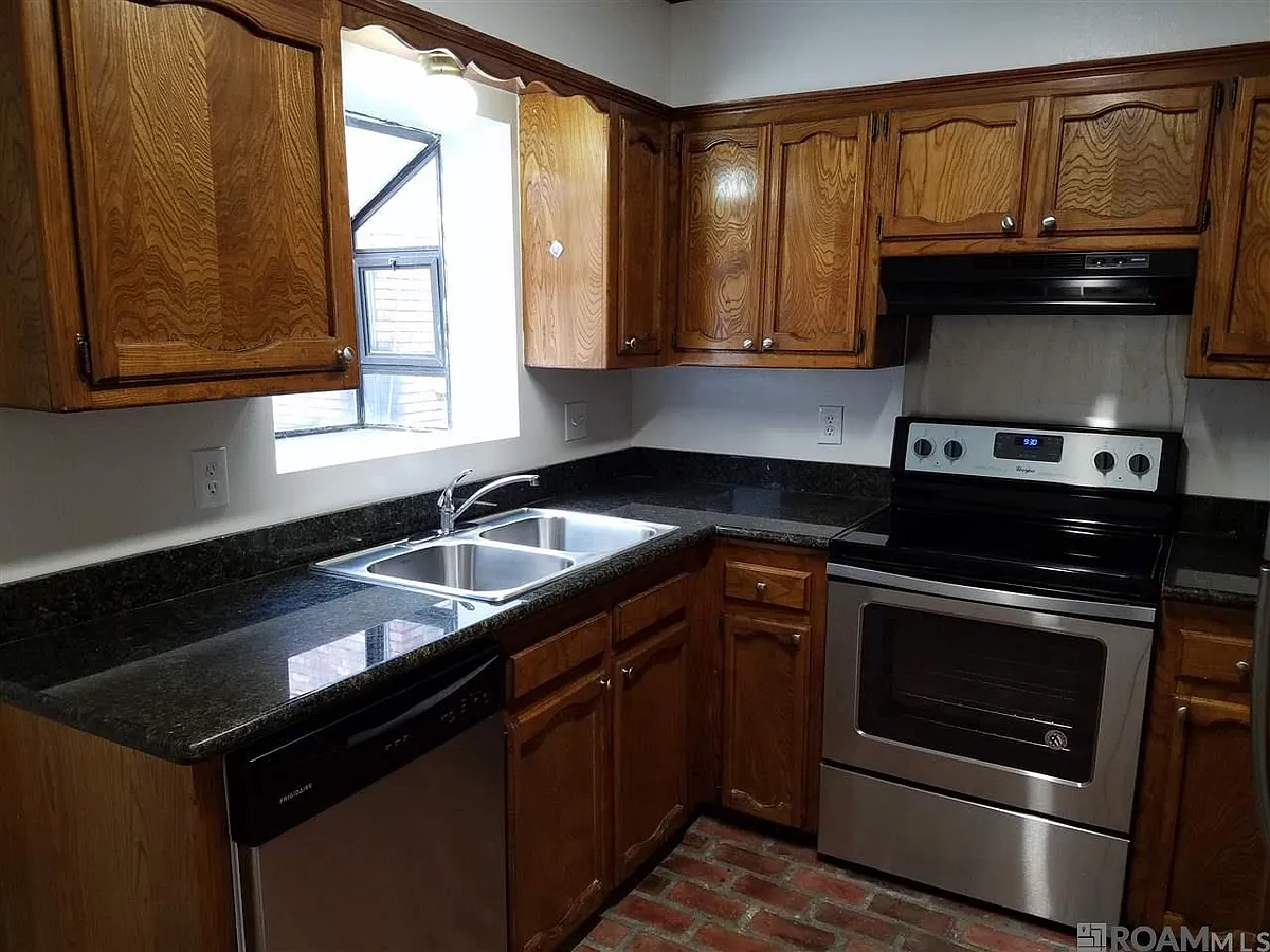 Building Photo - 839 E Boyd Dr #A