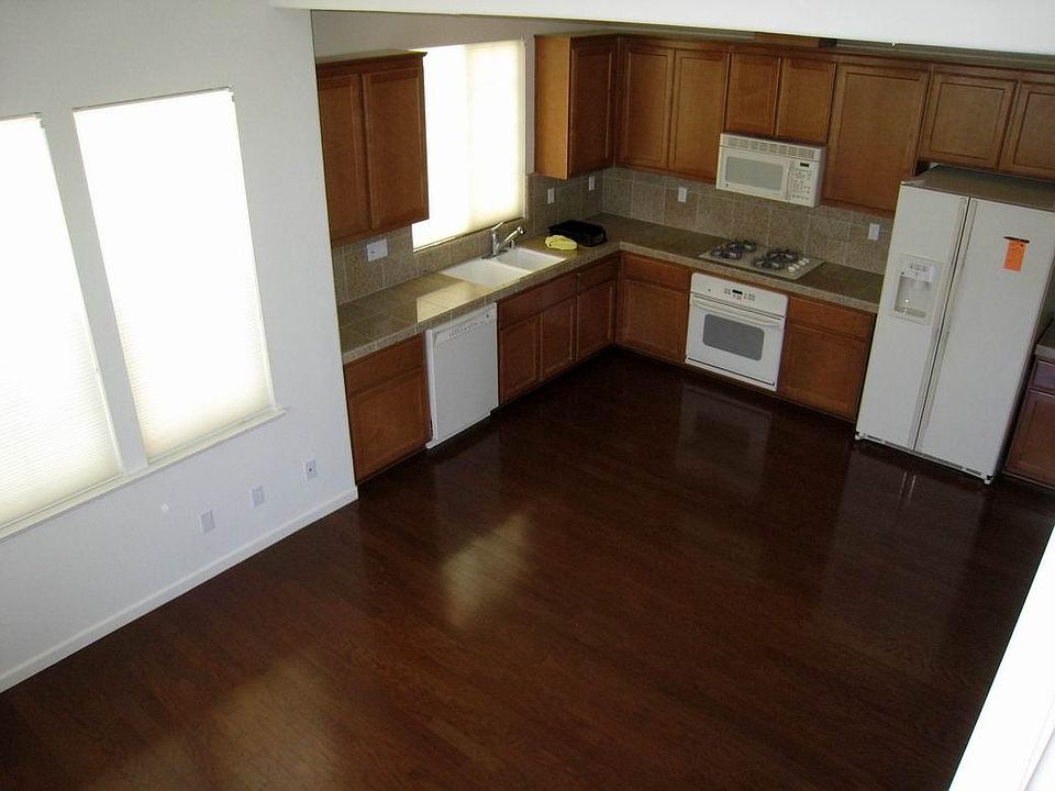 2nd image of 783 E River Pkwy #Py