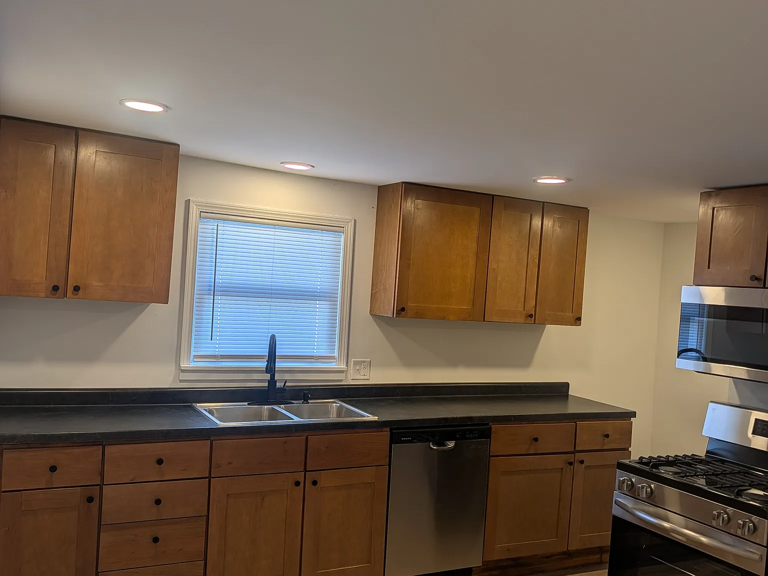 4 bed, 1300 sqft, $2,000 — Photo 1
