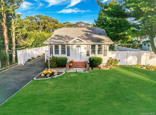 485 3rd Avenue, Bayport, NY 11705