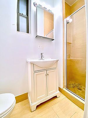 5th image of 128 Mac Dougal St #B1