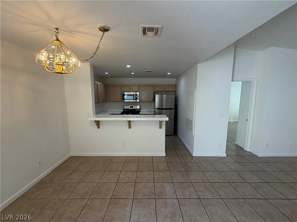 2 bed, 2.0 bath, 1080 sqft, $1,350 — Photo 4