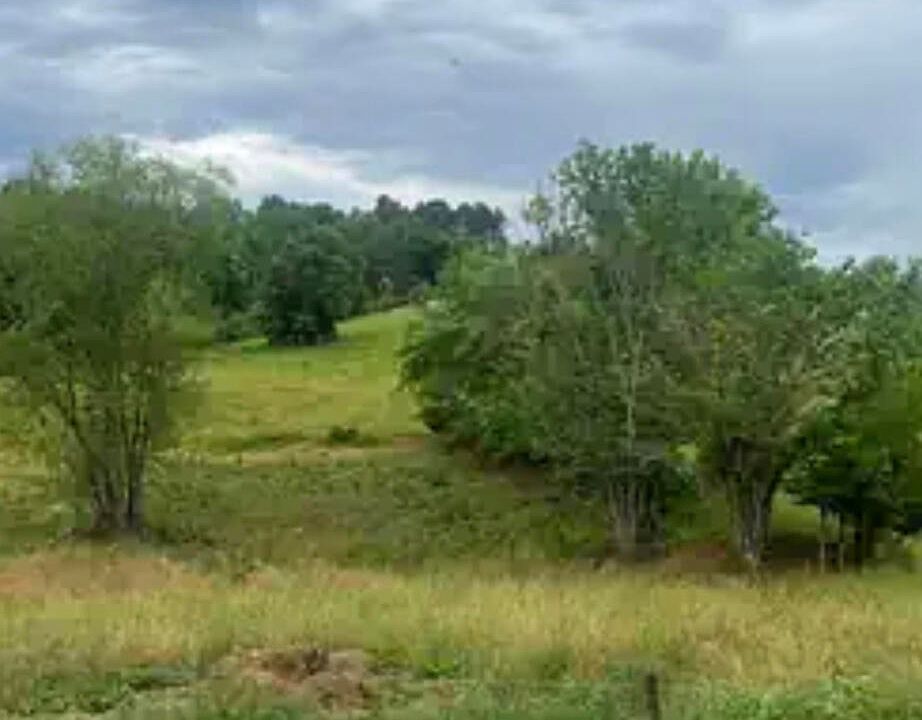 1st image of 500 Saint James Rd