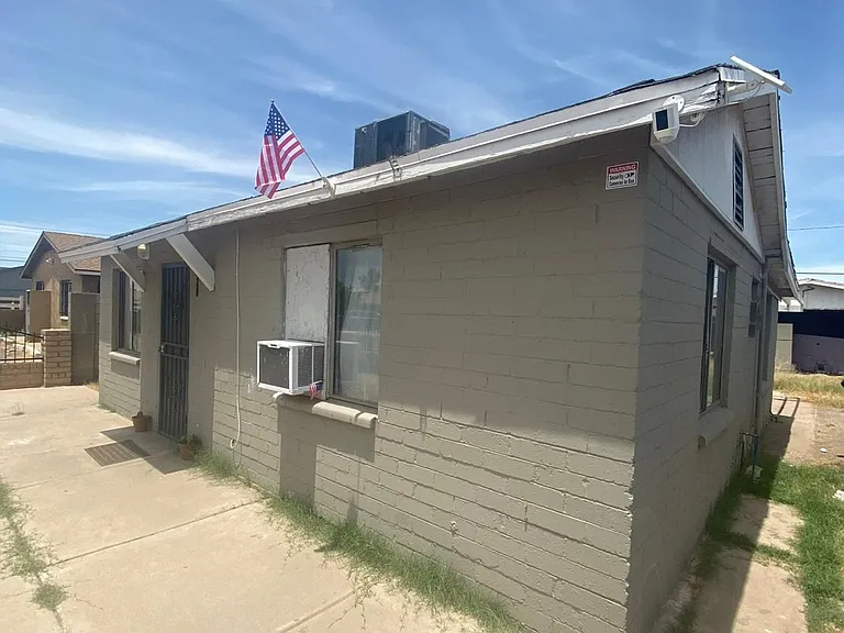 620 W Jones Ave — Photo 1