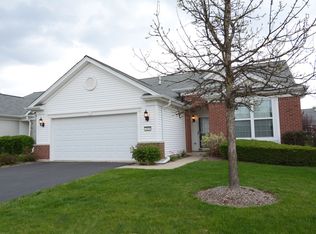 2828 Beacon Point Cir, Elgin, IL 60124