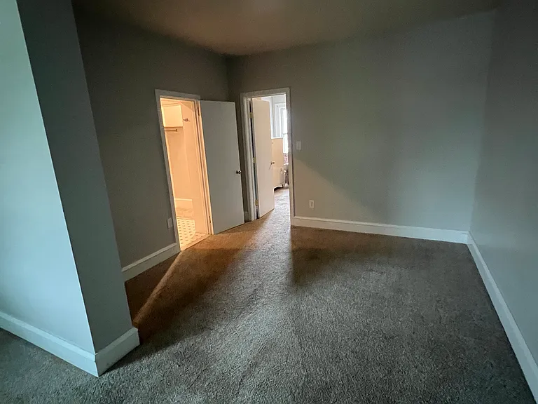 722 W Main St — Photo 9