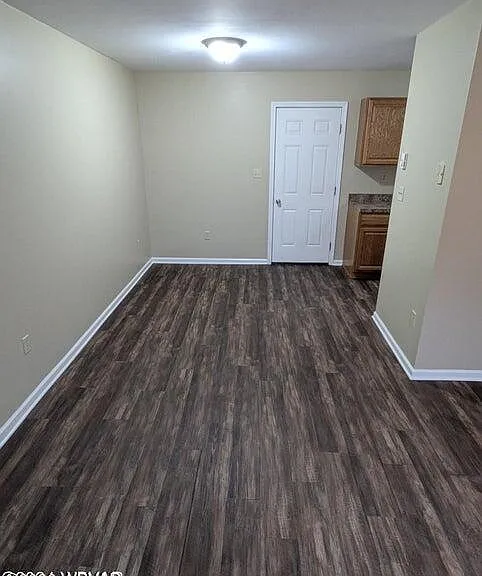 253 Underwood St — Photo 4
