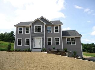 449 Sunnyhill Rd, Lunenburg, MA 01462