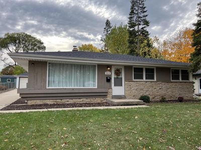 8819 West Daphne STREET, Milwaukee, WI, 53224