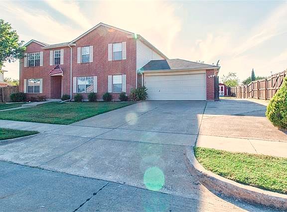 2nd image of 1404 Linda Ln