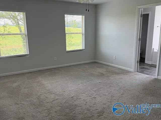210 Hydra Cir — Photo 9