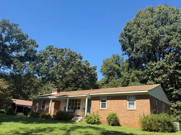 421 Stoney Point Rd, Cumberland, VA 23040