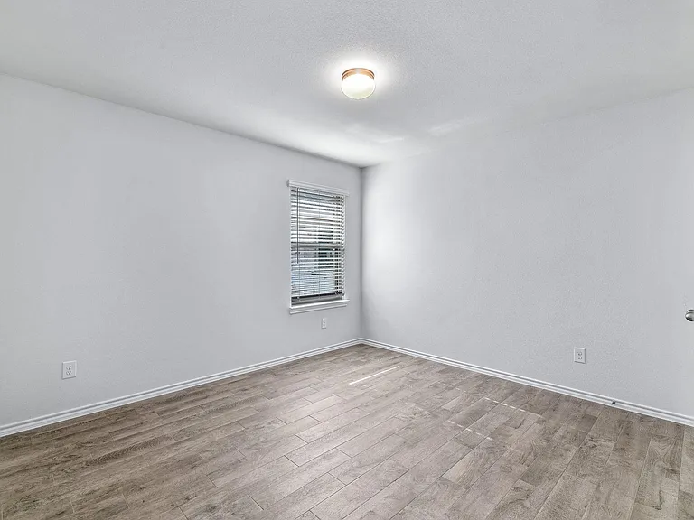 4317 Cordata Dr — Photo 25