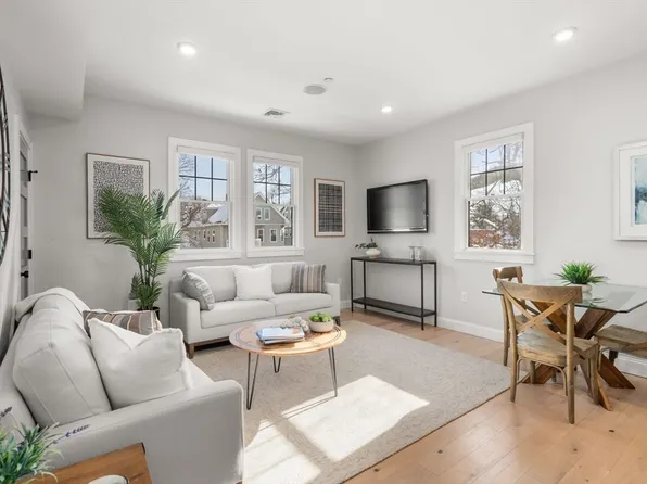 375 Hyde Park Ave #3, Boston, MA 02131