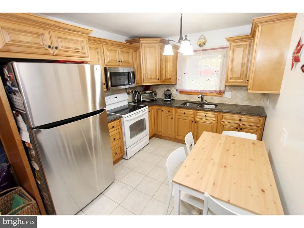55 Hickory Ln photo 1